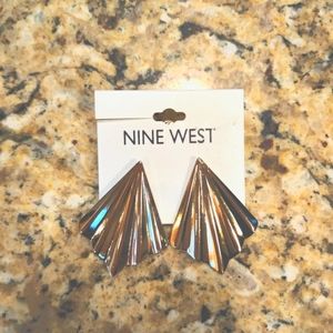 Nine West Gold Tone Flat Hoop Earrings nwt 70s 80s style!
